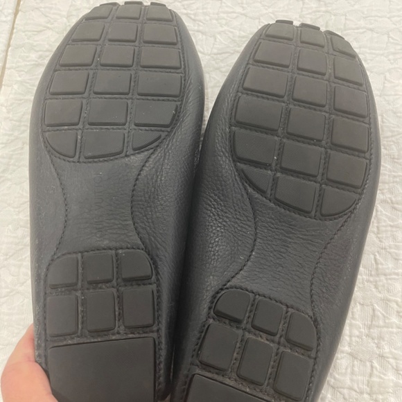 Original Louis Vuitton  for Men  $200  size 12 used excellent condition - Picture 2 of 12